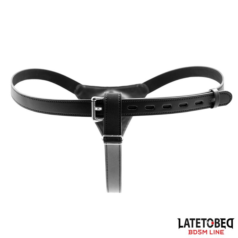 Strap-on regolabile con dildo semi-realistico Strap-on regolabile con dildo semi-realistico - immagine 4