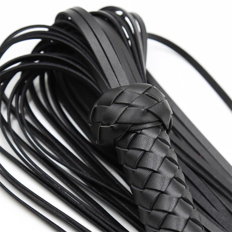 Barbed Flogger 50 cm Barbed Flogger 50 cm - immagine 4